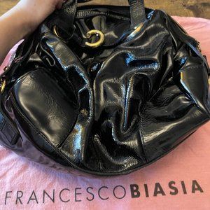 FRANCESCO BIASEA : BLACK PATENT LEATHER HANDBAG